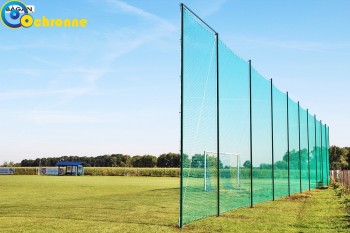  Zabezpiecz boisko na ogrodzie za pomocą siatki na piłkochwyty i łapacze! 