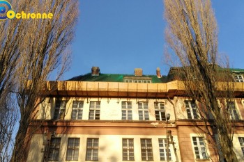  Zabezpieczenie starego dachu i dachówki 