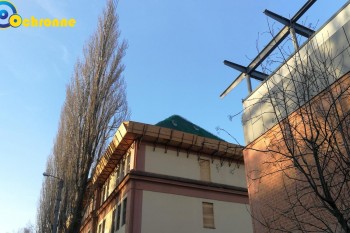  Zabezpieczenie starego dachu i dachówki 